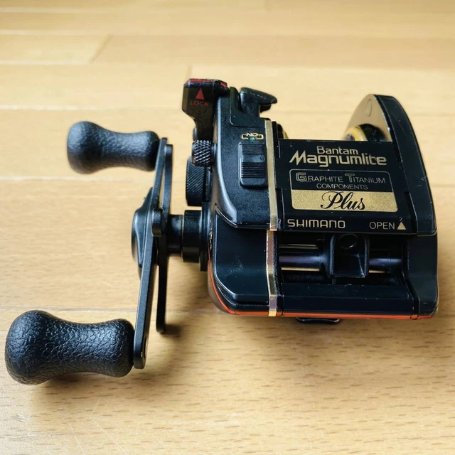 リール SHIMANO Bantam Magnumlite 2001SG Plus SHIMANO Bantam Magnumlite Graphite Titanium 2000GT Plus Bait