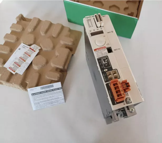 Schneider Electric Lexium 32   AC-servo drive    LXM32MD18N4    Neu in OVP