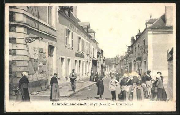 CPA Saint-Amand-en-Puisaye, Grande-Rue, vue de la rue 1904