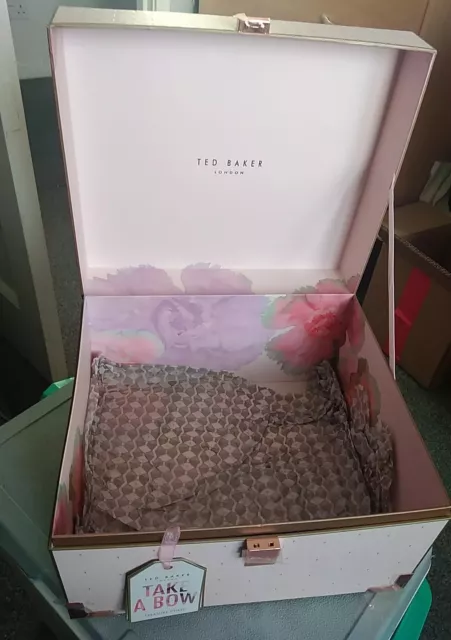 TED BAKER 'Take A Bow' Treasure Chest (empty) With Extra Assorted Toiletries 3