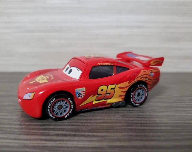DISNEY PIXAR CARS Lightning McQueen World Grand Prix Piston Cup Mattel ...
