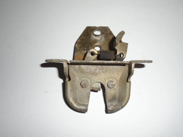 Triumph TR7 TR8 ** BOOT And GLOVE BOX LOCK - Matching Key YKC209