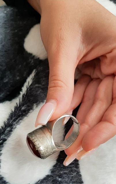 Ancienne Bague En Argent Massif – Traditionnelle Et Authentique
