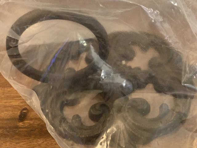 Drapery Tie-Back Gothic Cast Iron Halloween Deco Chain Holder New In Package 5