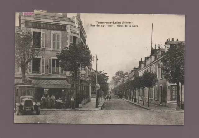 COSNE SUR LOIRE - La rue du 14 juillet - Hôtel de la gare    (K9731)