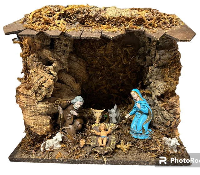 VINTAGE NATIVITY SET With 7 Figures Wooden Creche Manger Made In Italy