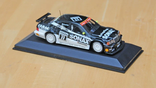 Minichamps 1:18 - 1 - Coche de carreras a escala - Mercedes-Benz 190E 2