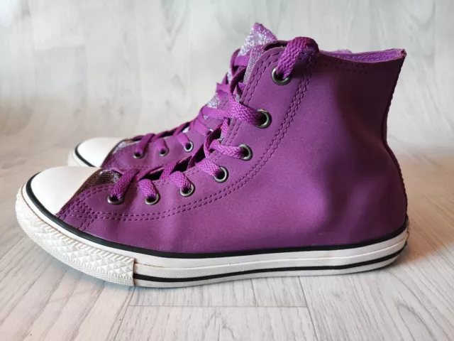 Girls purple 2025 converse boots