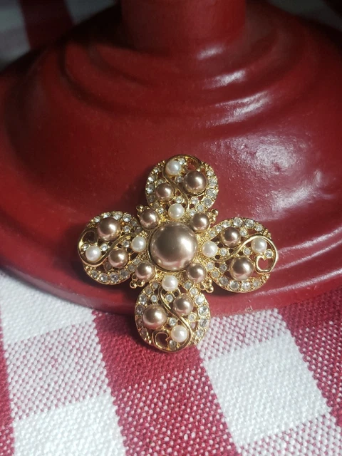 SIGNED SWAROVSKI 22k GOLD PLATED CRYSTAL PEARL CROSS PIN BROOCH RETIRED Unused