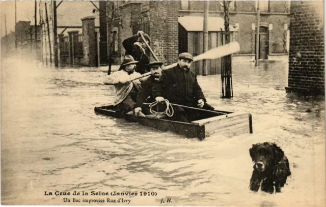 CPA PARIS La Crue de la Seine 1910 Rue d'Ivry (577946)