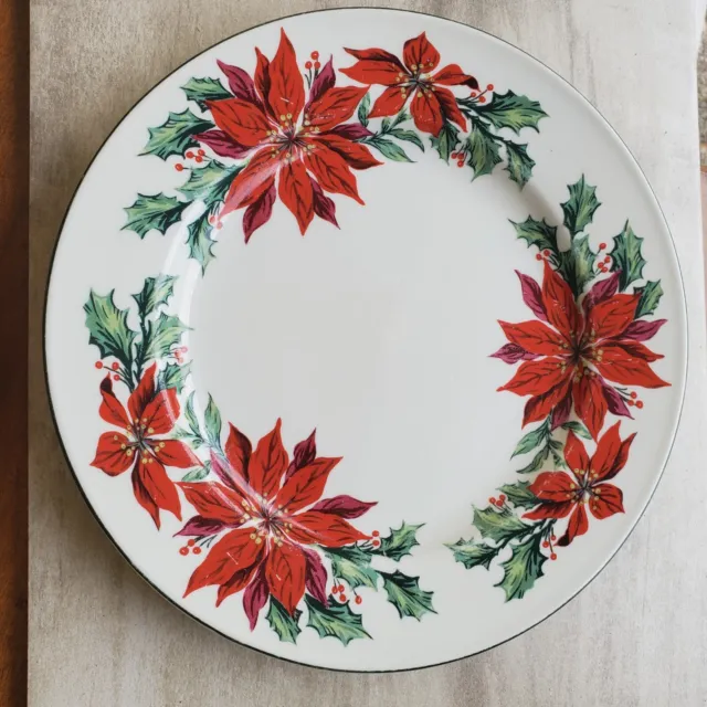 Totally Today Decorative 10" Christmas Plate Wreath Holly & Ivy White Red Green