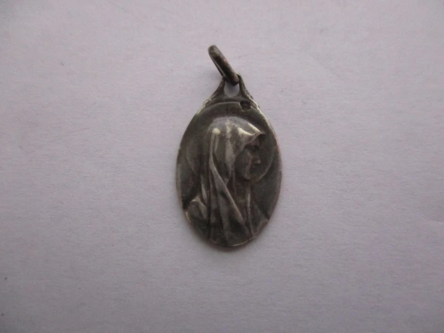 Médaille Religieuse Ancienne En Argent – Vintage, Objet De Dévotion Et Collection