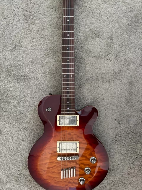 Yamaha AES920 Electric Guitar 2