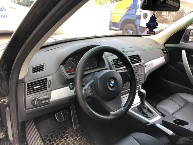 BMW X3 E83 LCI Armaturenbrett Lenkrad Unfallpaket Facelift