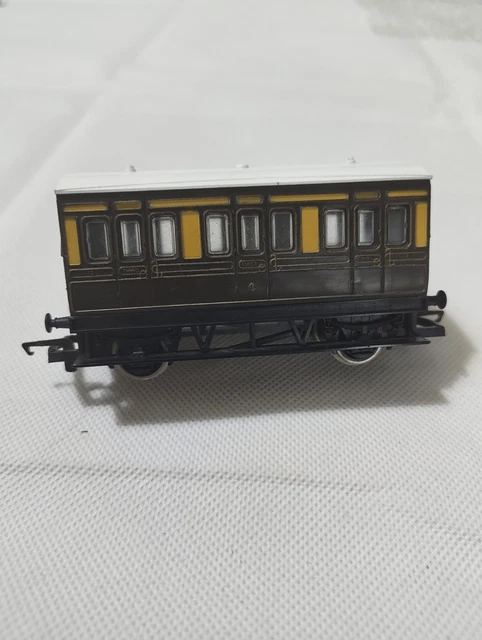 HORNBY R016-060 4 Wheel 3rd Class Coach Brown OO Gauge Vintage UK Made ...