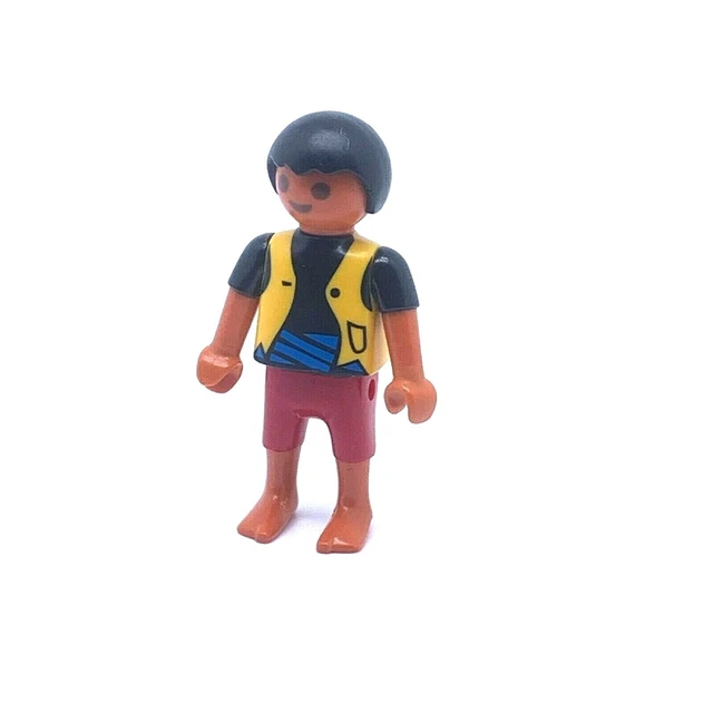 Figurine Playmobil Garçon Plage - Tee-shirt Jaune, Short Rouge - Occasion - Univers Mer