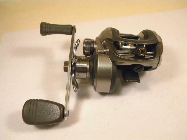 abu 50g fishing reel Garcia Max Pro Low Profile Baitcast Reel, Left, Lightweight Design, Graphite Body and Sideplates, Duragear Brass Gear, Carbon Matrix Drag System : Sports & Outdoors The Max X Casting Stowmaster Color:Yellow Coach Dog - Black Yellow Skirt a fish bone made