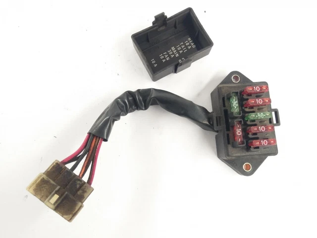 Triumph Trophy 900 T300 [1992] - fuse box fuse box