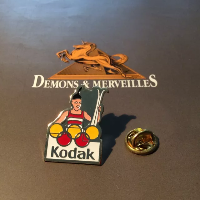 Pin's Folies  Enamel pin badge KODAK photo films official Albertville Olympic 92