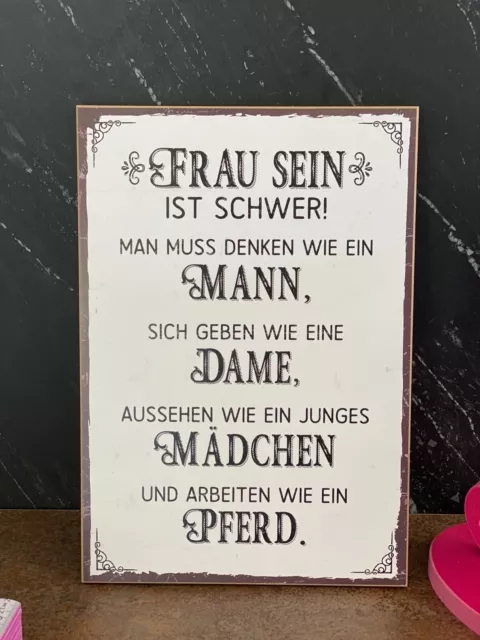DEKOSCHILD MIT SPRUCH "Frau" Deko Holz Geschenk lustig EUR 12