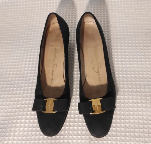 VTG SALVATORE FERRAGAMO BOUTIQUE Black 02843 VARA Low Heel Pumps 7.5 AAAA338SA