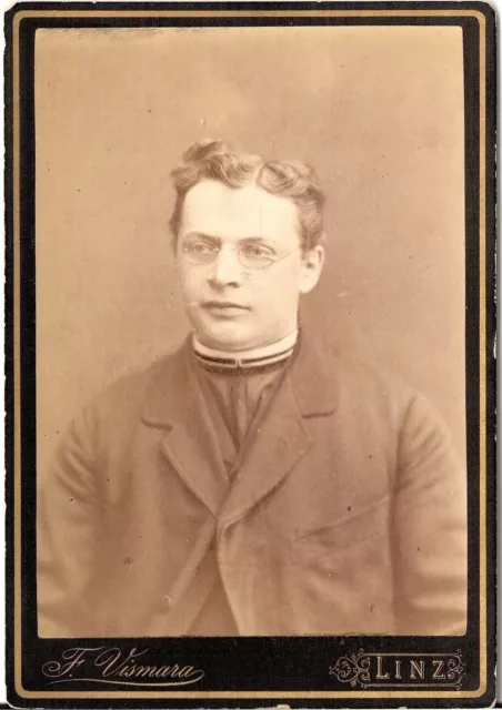 CAB photo Feiner Herr / Geistlicher - Linz 1880er