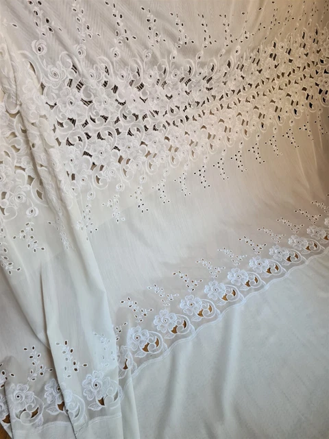 2 tende ricamate vintage, Ancienne rideaux brodés vintage, embroidered curtains