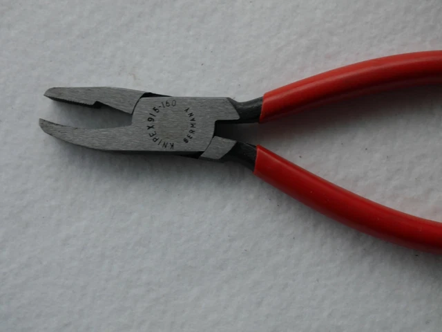 Glaskröselzange Backenbreite 9,5 mm von Knipex 915 -160  "Made in Germany"