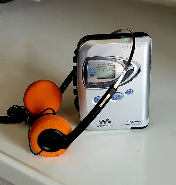 SONY WALKMAN WMFX290 Personal Radoo Cassette Player with Headphones