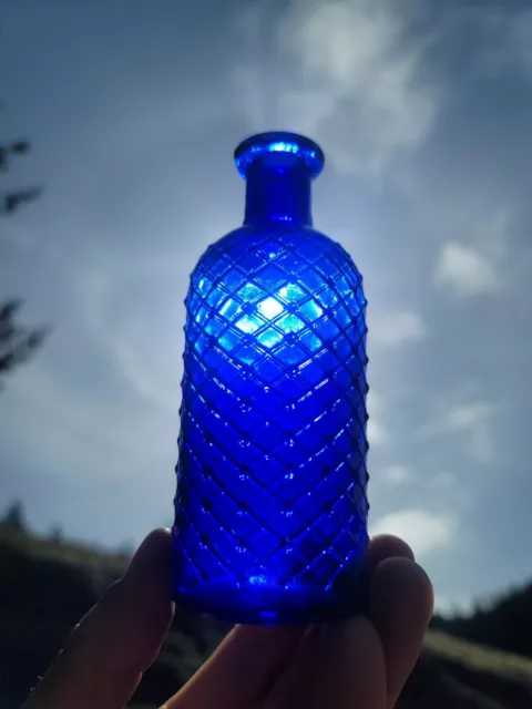 1890's Beautiful Cobalt Lattice Poison Bottle☆Deep Cobalt W.T Co Quilted Poison! 3