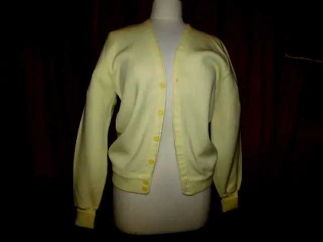 Vintage LAHMAR Acrylic Cardigan Sweater size Med. Men's Yellow