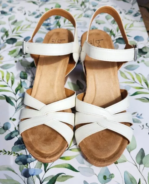 BOC BORN CONCEPT Sandals Womens 9 Cork Platform Wedge Slide White Leather Flower 22.79 PicClick