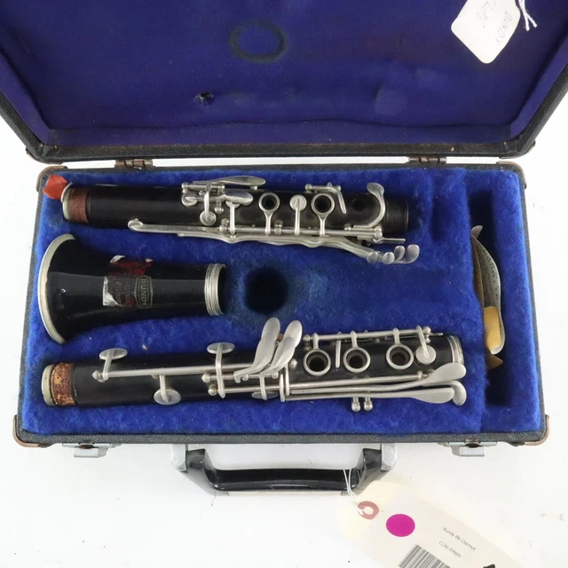 Bundy Bb Clarinet QUINN'S GARAGE SALE! AS IS NO RESERVE! Bundy Bb Clarinet QUINN'S GARAGE SALE! AS IS NO RESERVE!