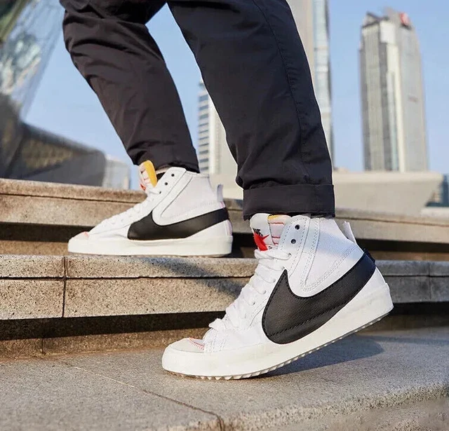 Nike blazer mid hotsell 77 size 9