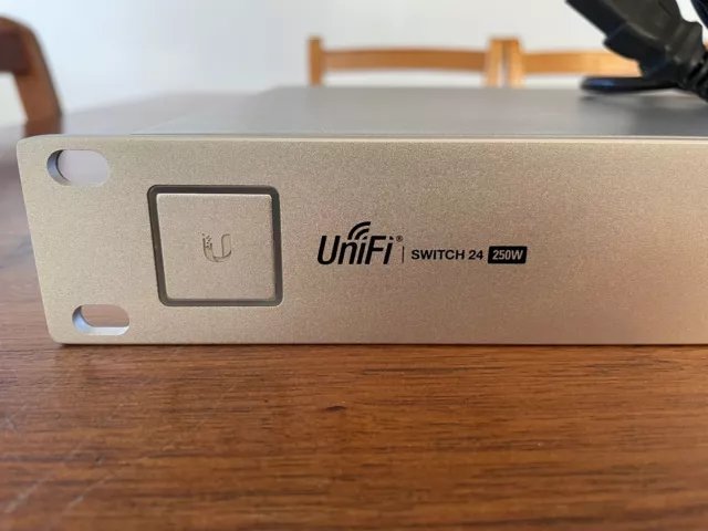 Ubiquiti UniFi 24-port Managed 250W PoE+ Gigabit Switch - US-24-250W-AU