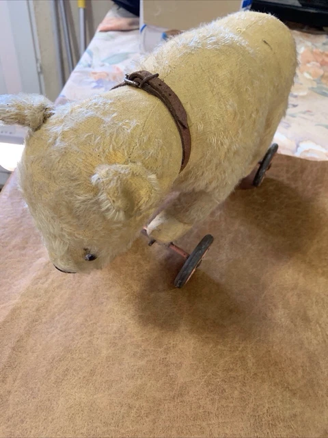 Steiff ancien ours à tirer sur roues métalliques in Germany