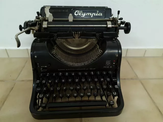 alte Schreibmaschine Olympia Model 8