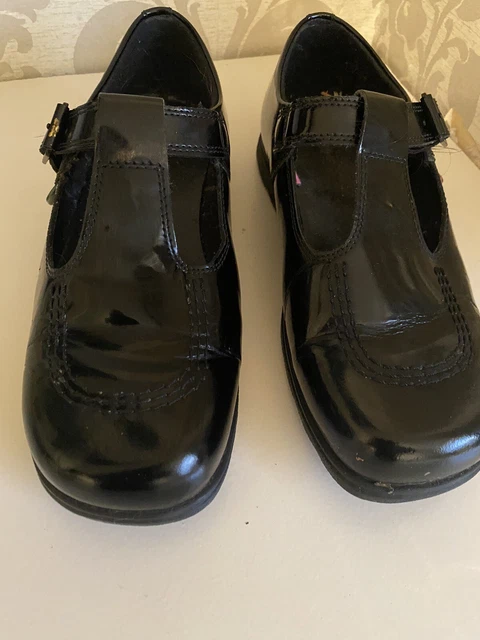 Girl's Kickers Mary Jane T Bar Patent Leather School Shoes UK Size 4  37 VGC