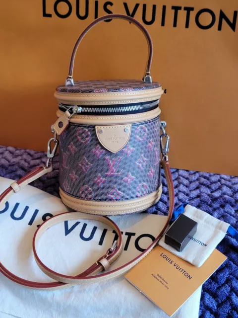 Large Authentic Louis Vuitton SS22 Wheelbox round bag Virgil Abloh