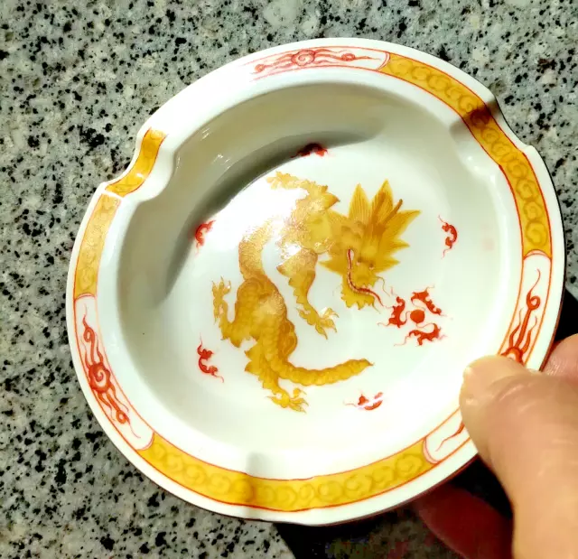 Meissen Porcelain Yellow Ming Dragon Ashtray - Get a masterpiece!