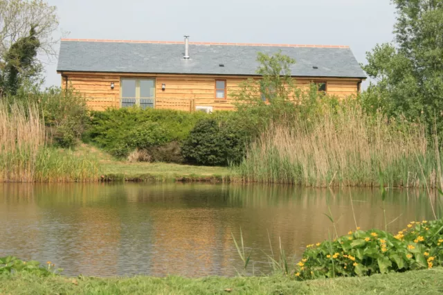 North Devon Luxury Lodge BARGAIN PRICE HOLIDAY free fishing