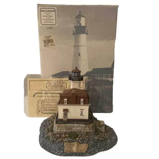 Harbour Lights 231 Esopus Meadows New York Lighthouse Figurine Collectible