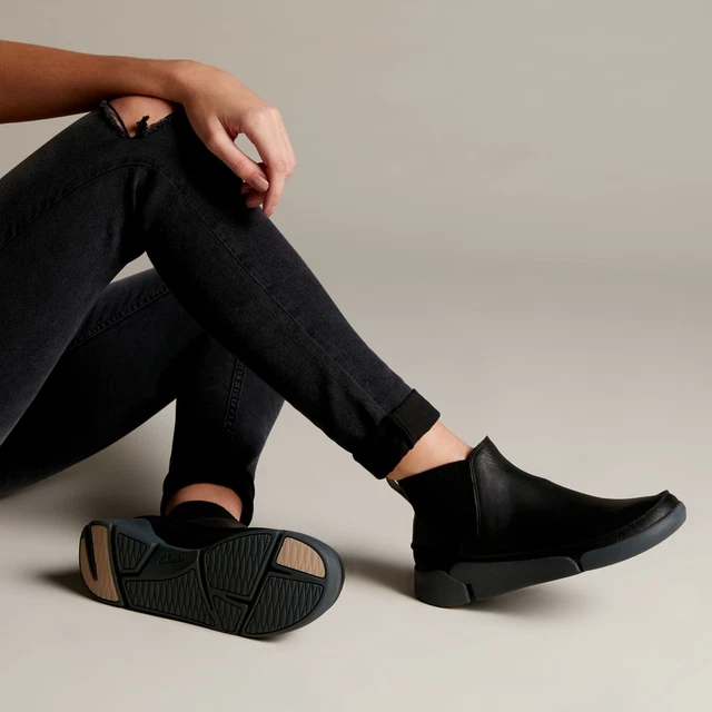 CLARKS COLLECTION UK Size 7 E Brynn Poppy Black Leather Shoe Boots 29.99 PicClick UK