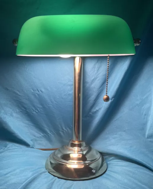 Traditional Bankers Desk Lamp with Green Shade and Pull Chain