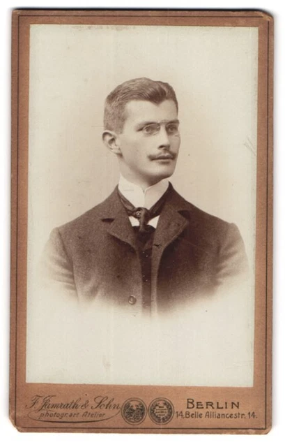 Fotografie F. Jamrath & Sohn, Berlin, Belle-Alliancestr. 14, Eleganter Herr mit