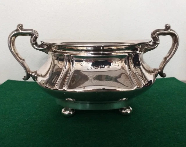Edwardian solid sterling silver sugar bowl, Birmingham Dated 1911 (277g)
