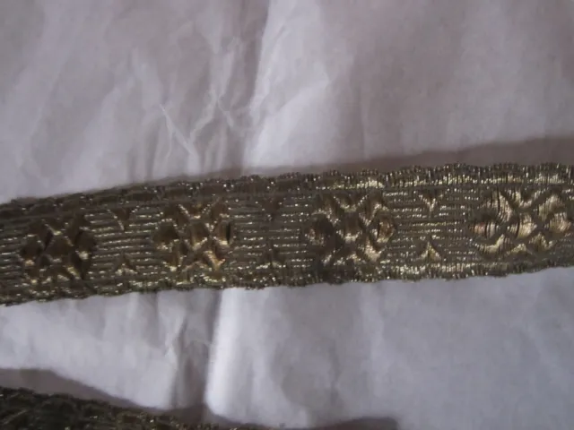 Ancienne passementerie fils or bronze (fils métalliques) 3