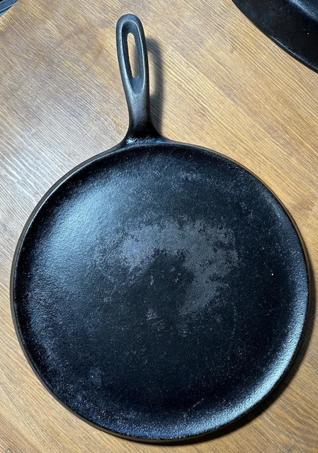 Vintage Lodge 9NG (New Style) Round Cast Iron Flat Pancake Griddle Skillet 10.5"