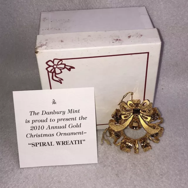 The Danbury Mint 2010 Annual Gold Christmas Ornament SPIRAL WREATH with BOX