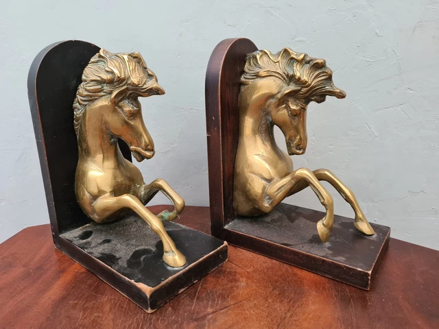Serre-livres Art Déco en forme de tête de cheval plaqué bronze, vers